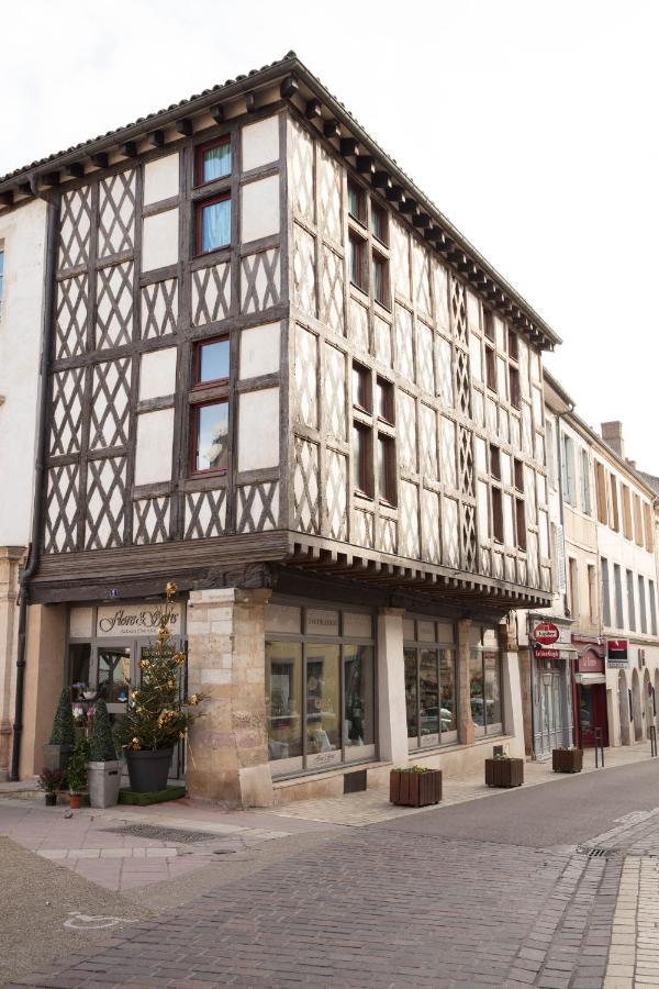 Appartement A-Mi-Chemin - Centre-Ville De トゥールニュ エクステリア 写真